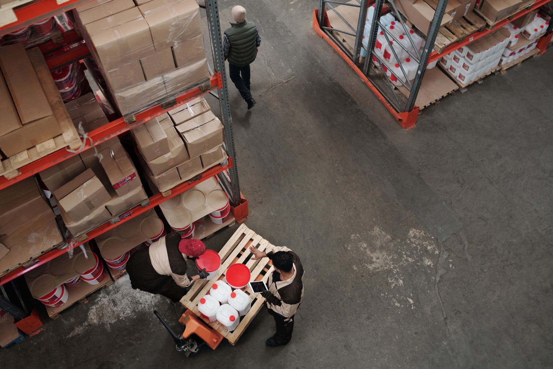 Picos de demanda en logística: cómo preparar tu empresa