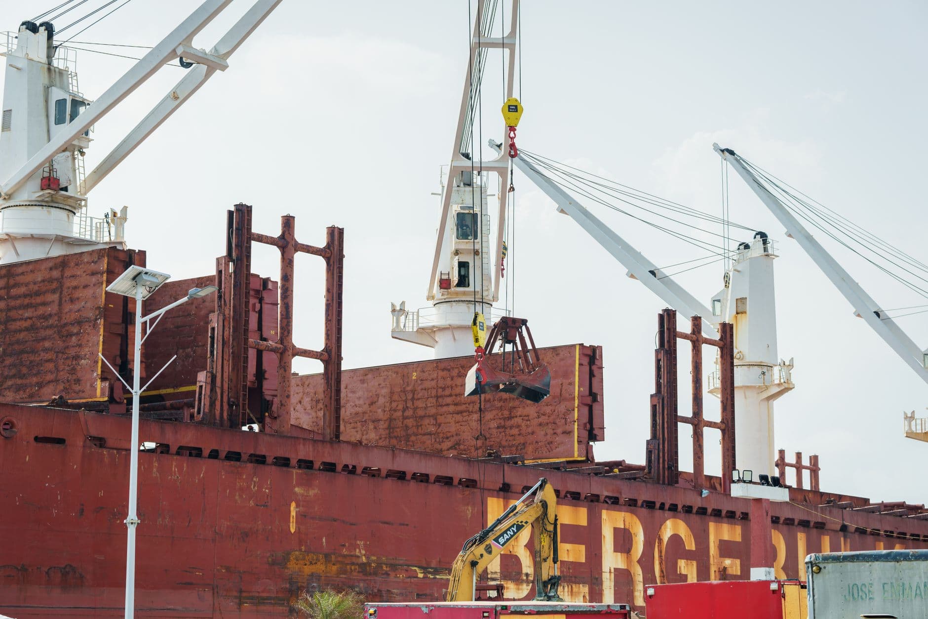 Transporte a Baleares: camión y barco sin sorpresas en el plazo