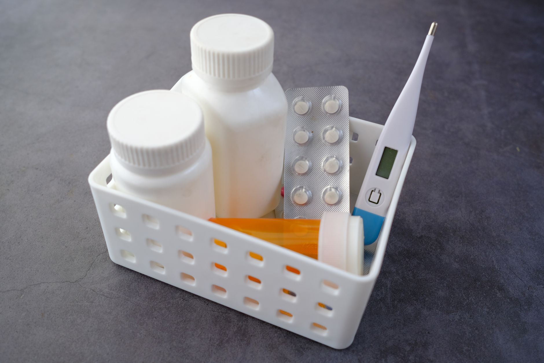 Datalogger de temperatura en envío farmacéutico para registro de cadena de frío
